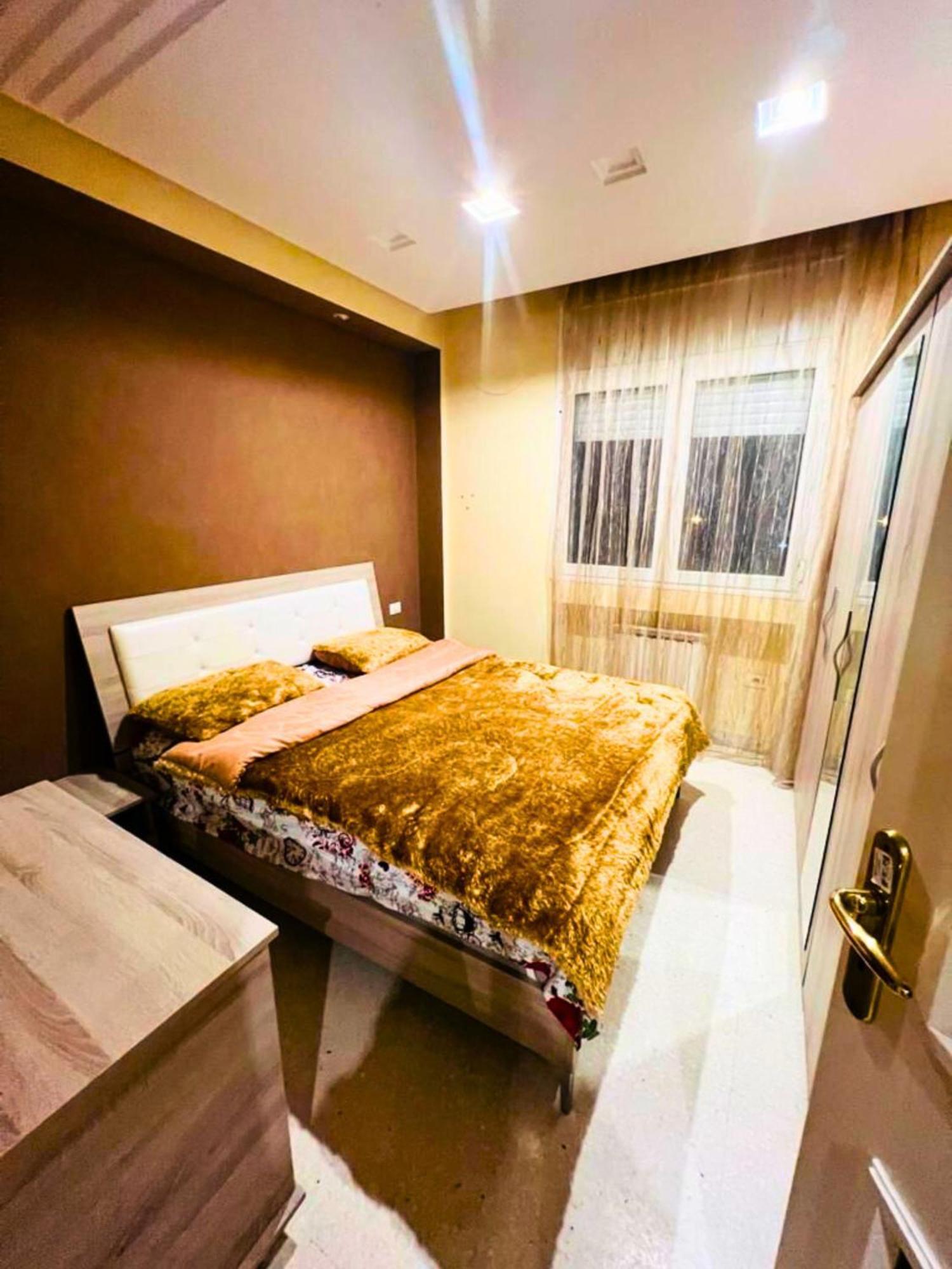 Luxe - Ennasr 2 - Wifi - Pres De Toutes Commodites - Hedi Nouira Street *