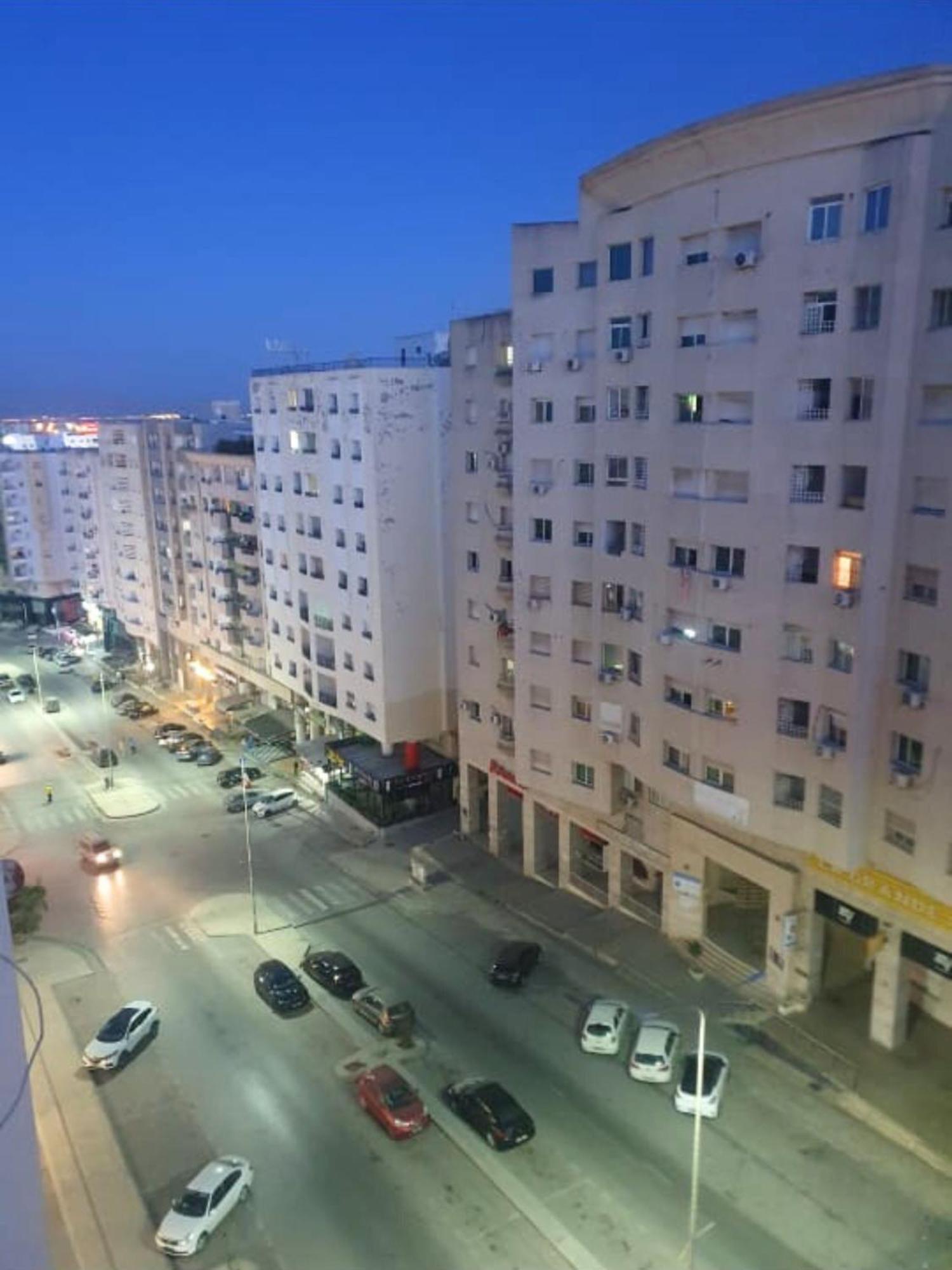 Luxe - Ennasr 2 - Wifi - Pres De Toutes Commodites - Hedi Nouira Street Appartement Tunis